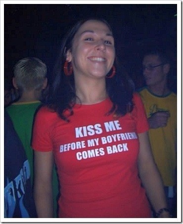 Camide Giydiği Tshirt Herkesi Şoke Etti!