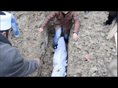 Kabirden Çıkarılan Bebeğin İbretlik Görüntüsü! Ağzınız Açık Kalacak..