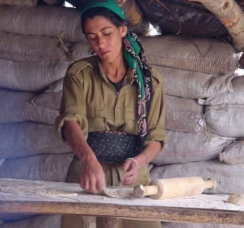 YATACAK YERİ YOK! PKK’LI KADINLA İLİŞKİYE GİREBİLMEK İÇİN…