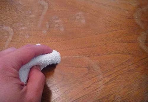 Diş Macunu Deyip Geçmeyin! Tırnaklarınızı Diş Macunuyla Fırçalarsanız...