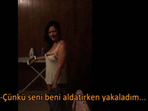 ALDATAN SEVGİLİSİNE ÖYLE BİR SÜRPRİZ HAZIRLADI Kİ... KADIN, HAVLUYU YÜZÜNDEN ÇEKTİĞİNDE ŞOKA GİRDİ !