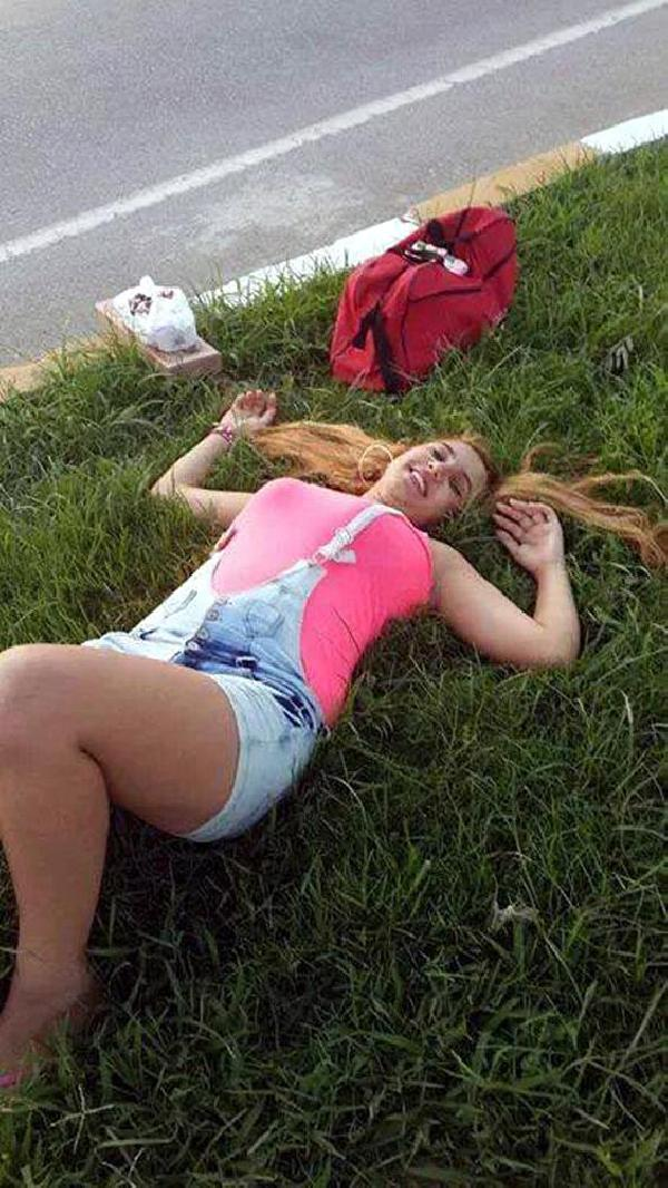ALLAH SİZİ KAHRETSİN, GENÇ KIZ BİLE SAYILMAZ DAHA ÇOCUK ! SİZİN YAPTIĞINIZI DEĞİL ÖZ ANNE 7 KAT YABANCI YAPMAZ