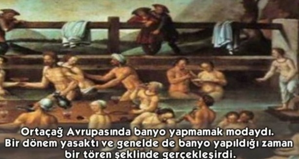 Evi Temizledikten Sonra Evdeki Bekâr Erkeklerle.. Böyle Gelenek mi Olur?