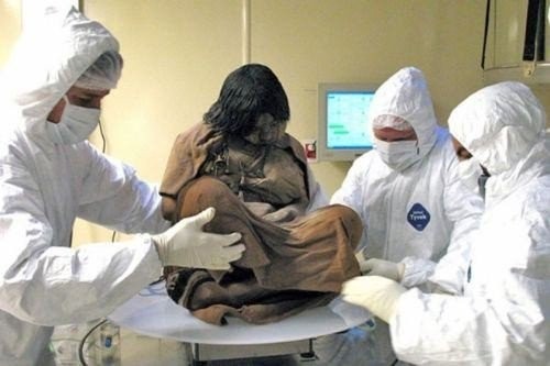 1000 yıllık heykelin içinden bakın ne çıktı!