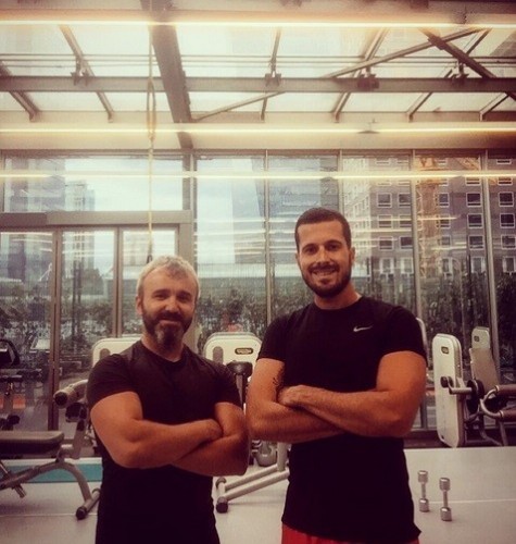 Fit vücuduyla tüm gözler onda! Bakın kimin oğlu çıktı!