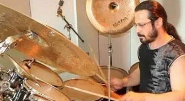 SANAT DÜNYASININ ACI KAYBI! ÜNLÜ SANATÇI YAŞAMINI YİTİRDİ..!