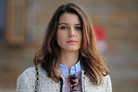 BEREN SAAT'E TEPKİ ÇIĞ GİBİ BÜYÜYOR!