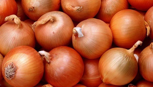 DİLİMLEDİĞİNİZ SOĞANI SAÇINIZA SÜRÜN VE MUCİZEYE ŞAHİT OLUN...