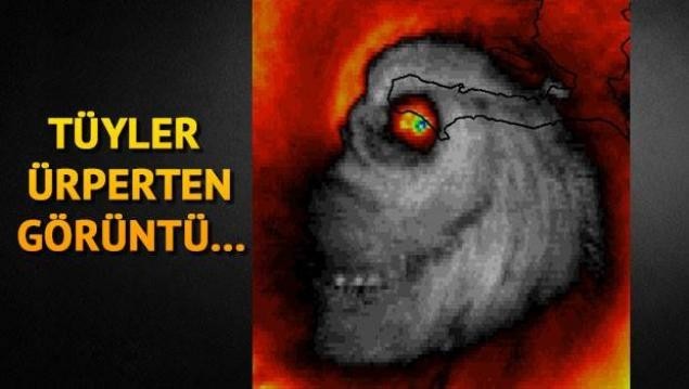 ABD'DEKİ  KASIRGANIN UYDU GÖRÜNTÜSÜ ŞOK ETTİ!