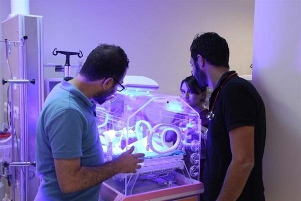 HERKES ŞAŞKIN! YILAN BEBEK DÜNYAYA GELDİ! ANNE’NİN SÖZLERİ ŞOKE ETTİ!