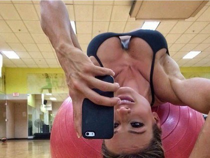 SELFİE ÇEKEYİM DERKEN REZİL OLAN İNSANLAR!! GÜLMEKTEN ÖLECEKSİNİZ!!