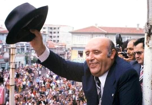 2015'TE ARAMIZDAN AYRILAN ÜNLÜLER !!!