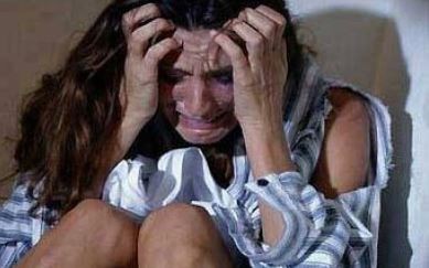 Annesi 'sadece elleyin' dedi...