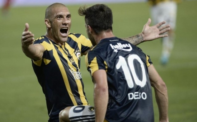 FENERBAHÇE TARAFTARI, EV SAHİBİ İSKOÇLARI ŞAŞIRTTI!