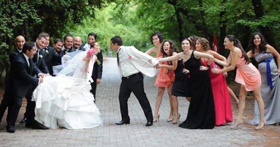 YENİ EVLENDİĞİNİZİ CÜMLE ALEME DUYURMANIN YOLLARI