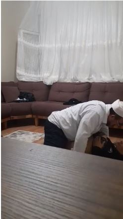 SAHTE İMAM, CİN ÇIKARACAM DİYE KADINLA BİRLİKTE OLUYOR !!