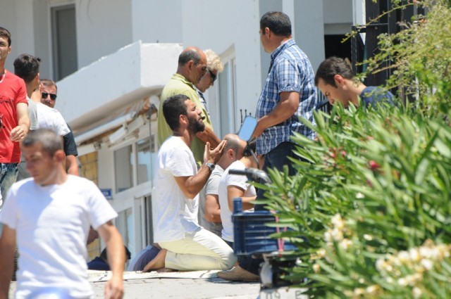 ÖNCE NAMAZ KILDI SONRA...
