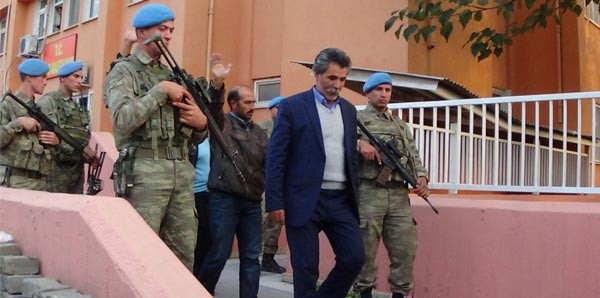 3 BELEDİYE BAŞKANI TUTUKLANDI!