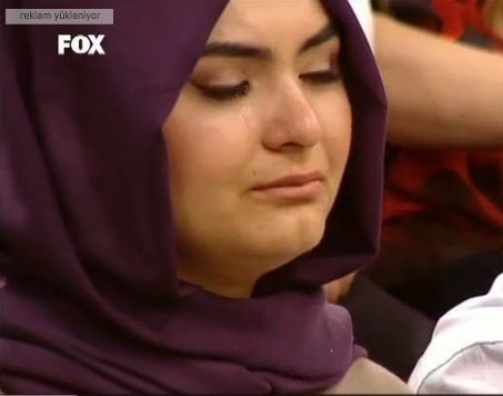 ESRA EROL 20 YAŞINDAKİ GELİN ADAYINI KOVDU