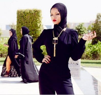 Rihanna şaşırttı