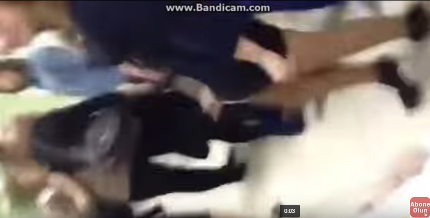 BU GÖRÜNTÜLER TÜRKİYEDE ÇEKİLDİ! SINIFTA CANI SIKILAN GENÇ ÖĞRENCİLER...