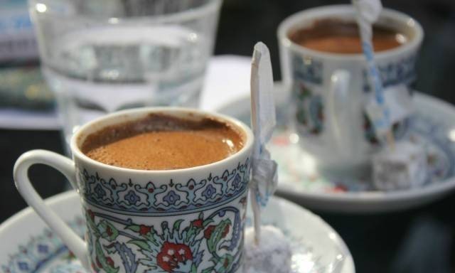 KIZ İSTERKEN 'OĞLUNUZ NE İŞ YAPIYOR?' SORUSUNA O CEVABI VERİNCE...