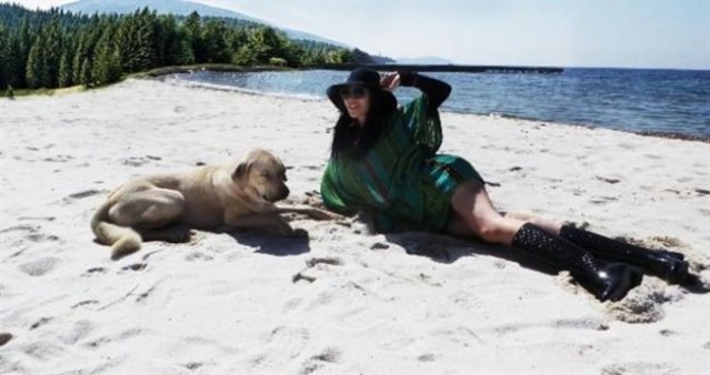 Hande Yener, Bodrum'da 'ev'lendi