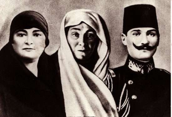 ATATÜRK'ÜN HAYATI VE GÖRMEDİĞİNİZ KARELER...