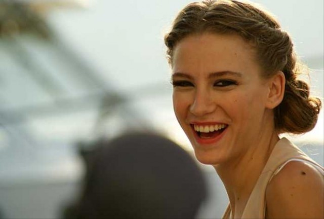 Serenay Sarıkaya'nın Annesini Görünce Şok Olacaksınız!