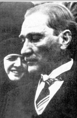 ATATÜRK'ÜN HAYATI VE GÖRMEDİĞİNİZ KARELER...