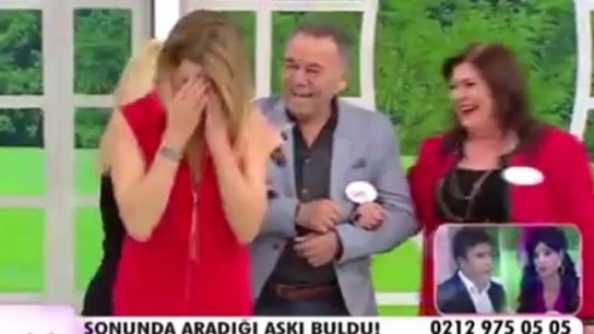 Esra Erol’da programında ilginç görüntüler yaşandı!!