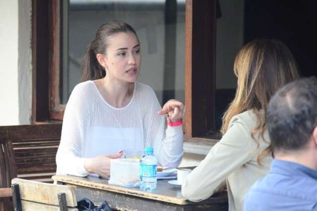 Fahriye Evcen Gerçek Yüzünü Gösterdi! Dışı güzel ama içi...