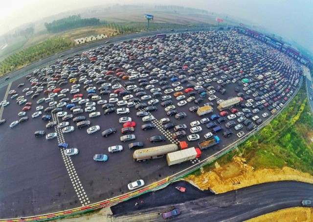 50 şeritli yol !