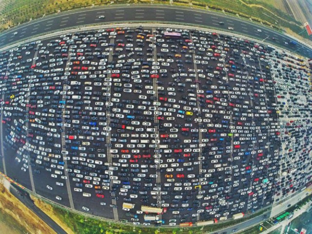 50 şeritli yol !