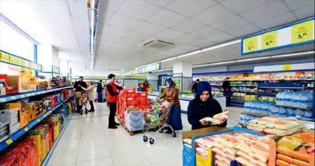 BİM'E GİRERKEN NEDEN İKİ KAPIDAN GEÇİLİYOR?