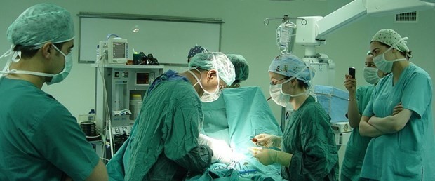 AMELİYATA SES KAYIT CİHAZIYLA GİRDİ UYANDIĞINDA HAYATININ ŞOKUNU YAŞADI!