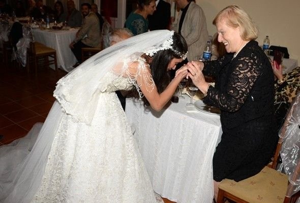 HAYAT DEVAM EDİYOR'UN HAYAT'I BAKIN KİMİNLE EVLENDİ..!