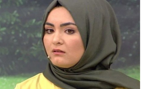 Başörtüsünü şov amaçlı kullanan Hanife'nin gerçek yüzü! YAZIKLAR OLSUN!