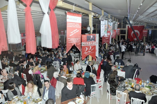 Iğdırlılar salona sığmadı!