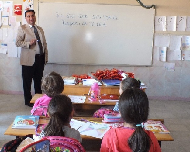 VELİLER SEVİNMEYEBİLİR AMA… ÖĞRENCİLERİ SEVİNDİRECEK HABER! BUNDAN SONRA DERSLER…