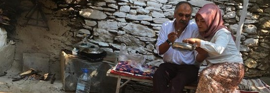 İŞTE HANİFE'NİN MERAK EDİLEN AİLESİ