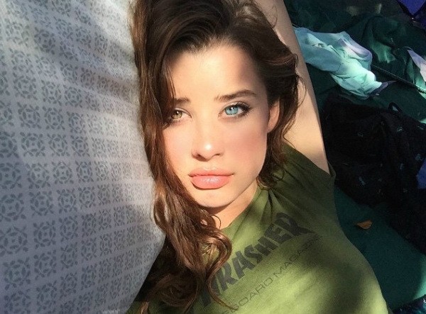 INSTAGRAM'IN GÖZ BEBEĞİ OLDU! POZLARI SOSYAL MEDYAYI YIKTI