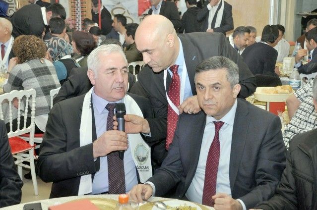 Iğdırlılar salona sığmadı!
