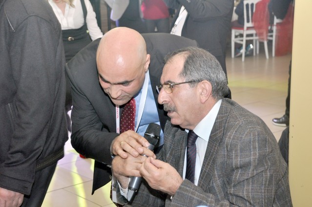 Iğdırlılar salona sığmadı!