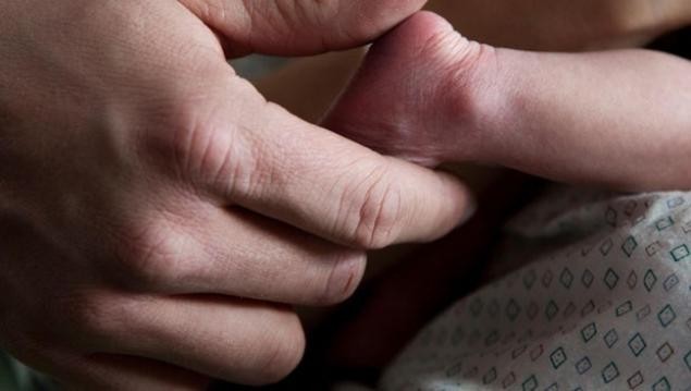 3 Ebeveynli Bebek Dünyaya Geldi!!