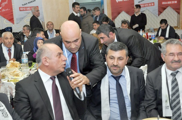 Iğdırlılar salona sığmadı!