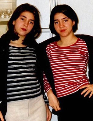 Sevgililerini bile paylaşıyorlar
