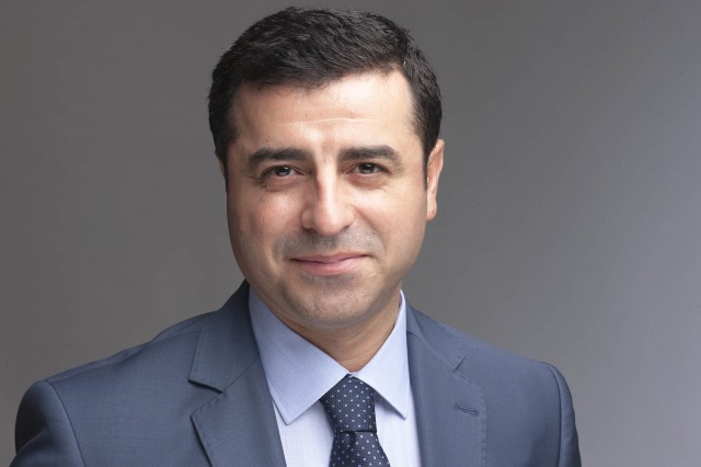 DEMİRTAŞ HASTANEYE KALDIRILDI! DURUMU İSE...