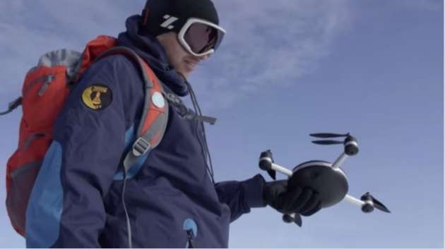 Yakında her yer Drone olacak! İşte uçan telefon...