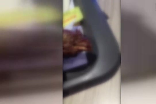 TÜRKİYE'DE DE ŞUBESİ VAR! YEMEĞİN İÇİNDEN ÖYLE BİR ŞEY ÇIKTI Kİ...